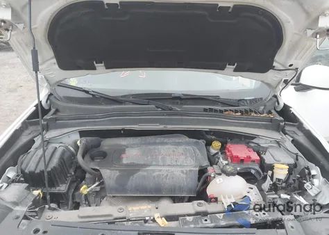 2021 Jeep Renegade Latitude 4X4 z USA, uszkodzony, nr VIN ZACNJDBB9MPM13928